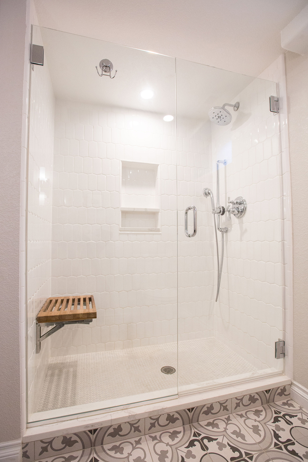 Georgeson Style Bathroom Design: Glass Shower