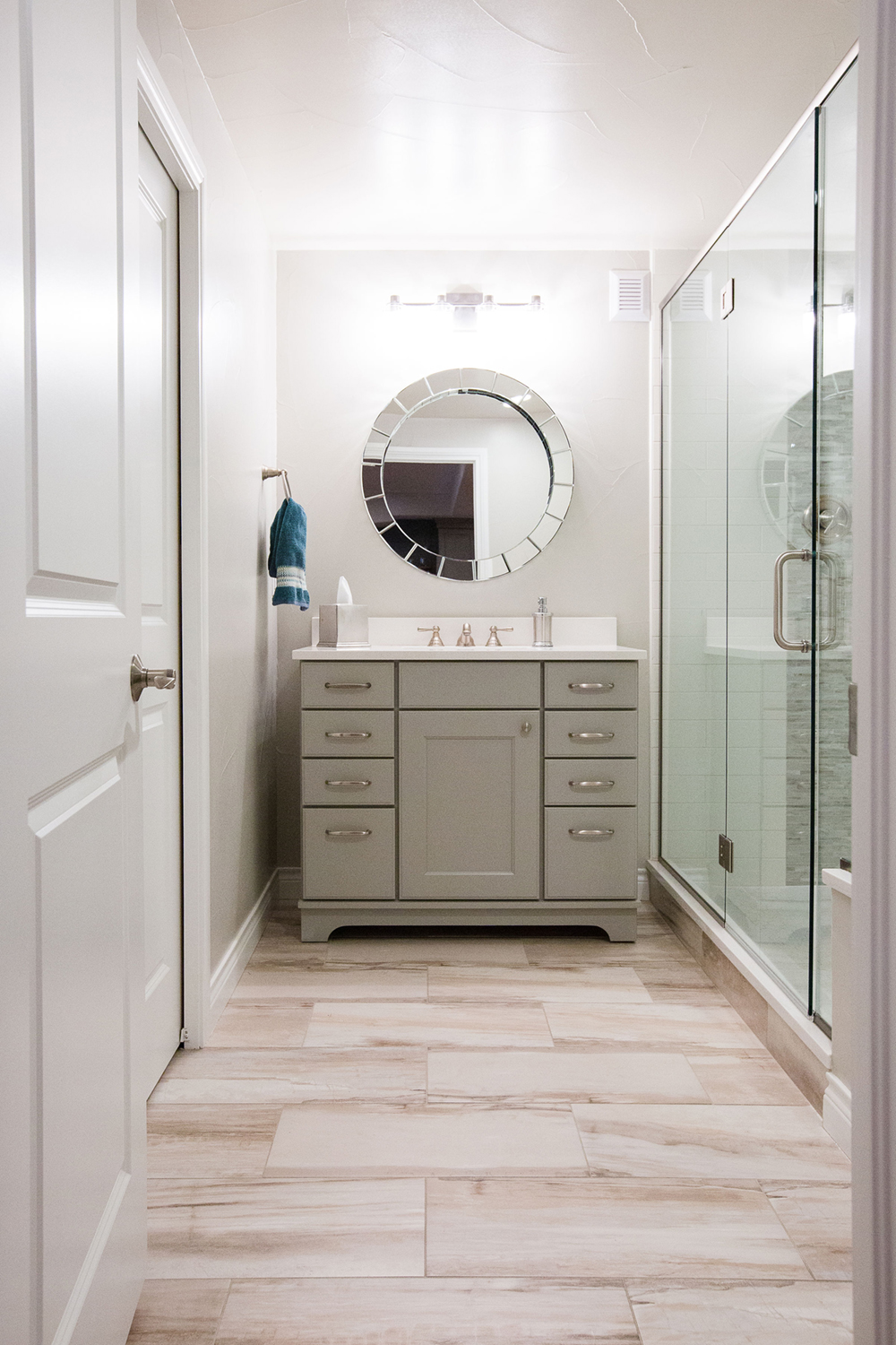 Georgeson Style Bathroom Mirror and Vanity